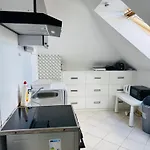 Orman Evi Entire 2nd Floor Of With 3bedroom With Large Garden,bbq,pool,sauna,free Parking