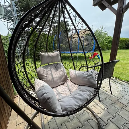 Entire 2nd Floor Of With 3bedroom With Large Garden,bbq,pool,sauna,free Parking Popovičky