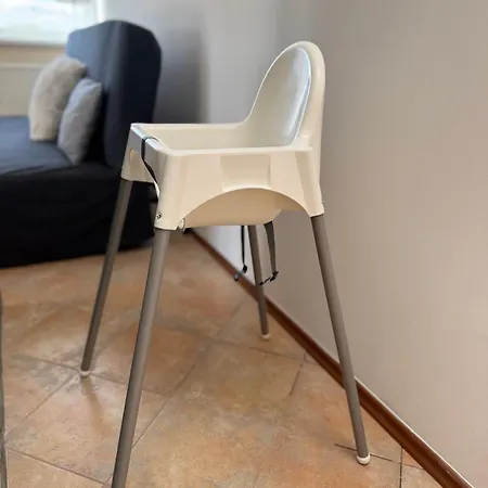 Entire 2nd Floor Of With 3bedroom With Large Garden,bbq,pool,sauna,free Parking אכסניה Popovičky