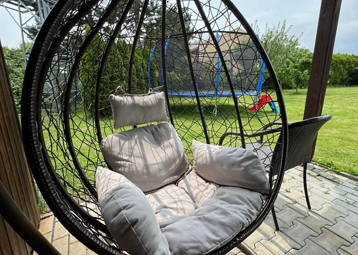 Entire 2nd Floor Of With 3bedroom With Large Garden,bbq,pool,sauna,free Parking Popovičky